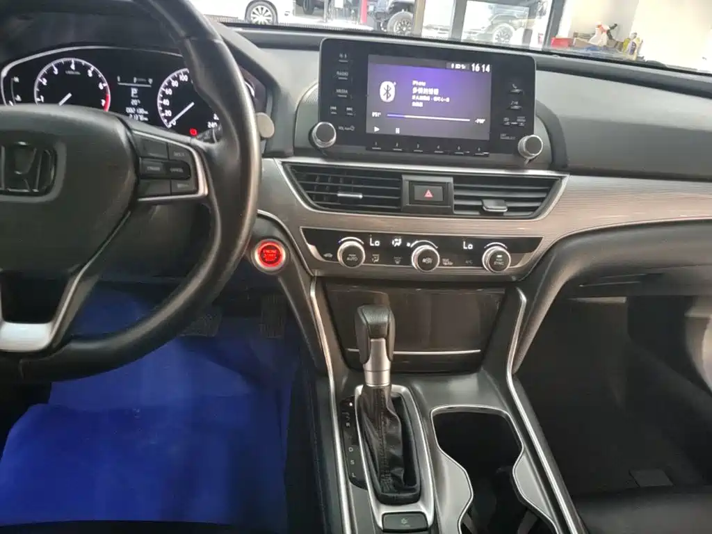 Honda Accord — фото 13