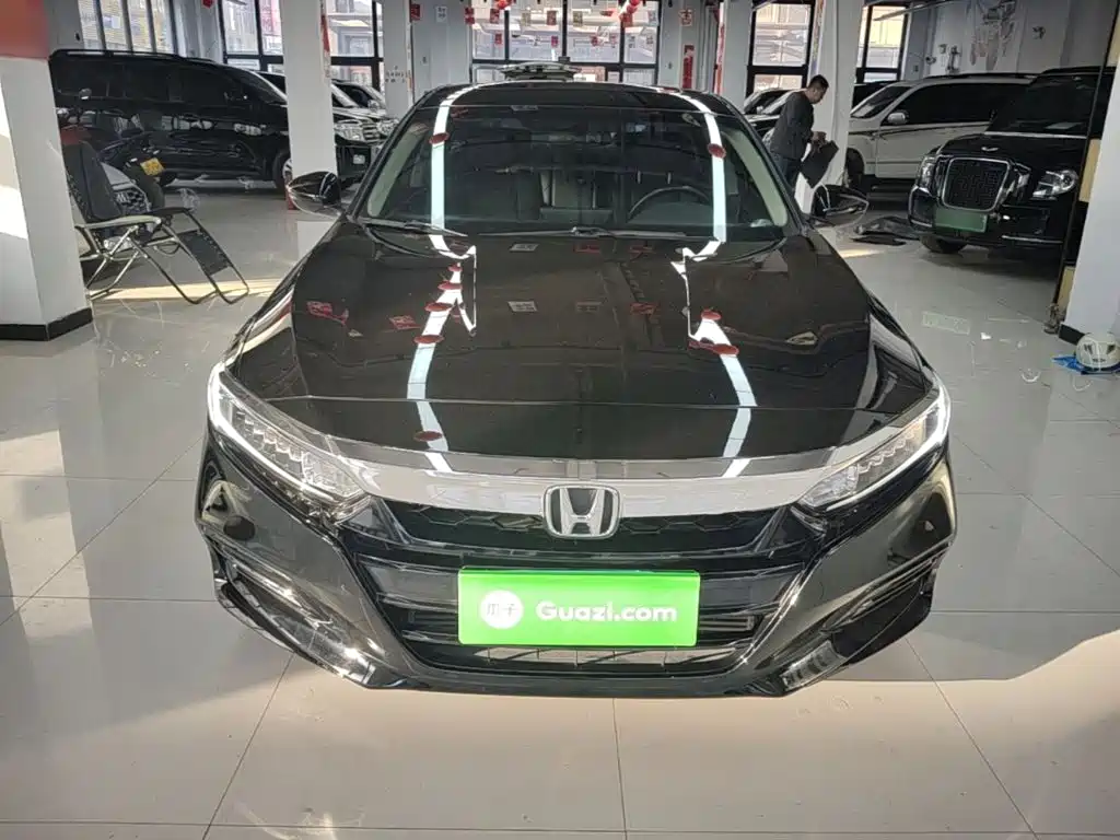 Honda Accord — фото 3