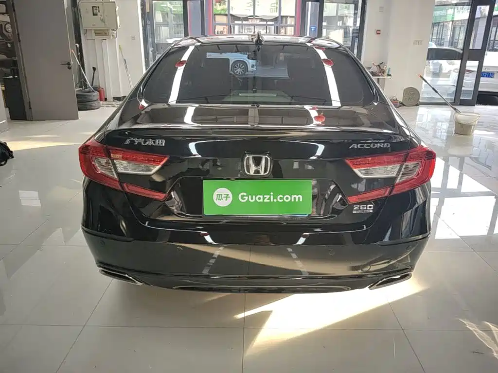 Honda Accord — фото 6