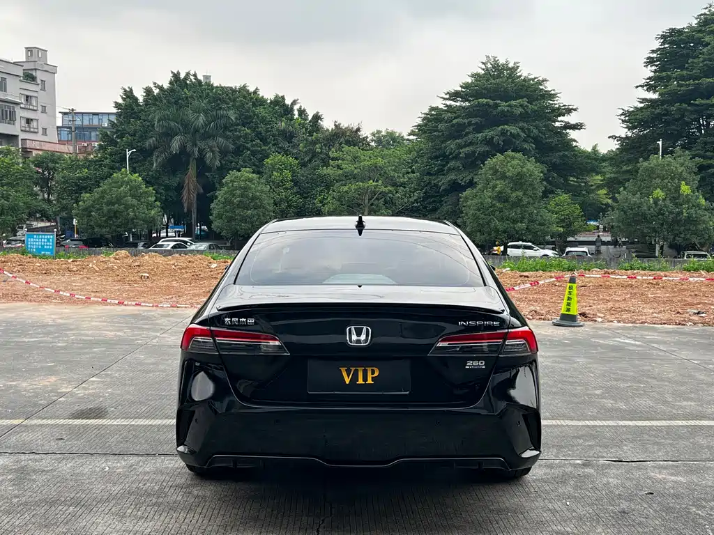 Honda Inspire — фото 8