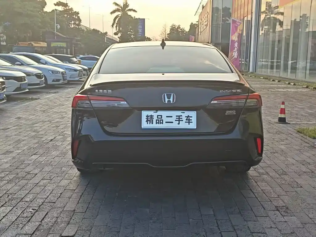 Honda Inspire — фото 8