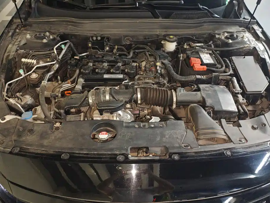 Honda Accord — фото 10