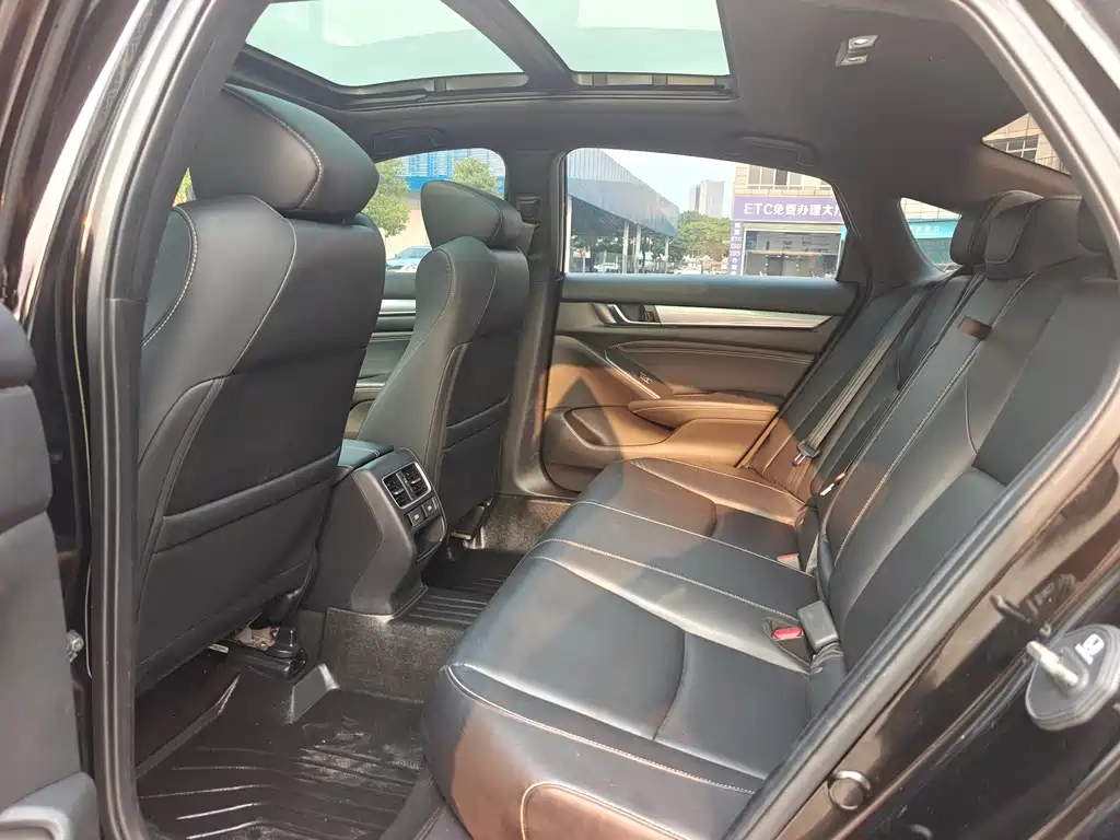 Honda Inspire — фото 11