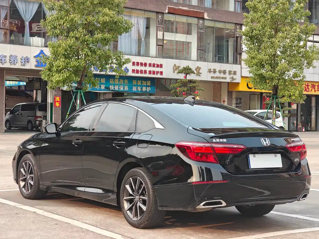 Honda Inspire — фото 14