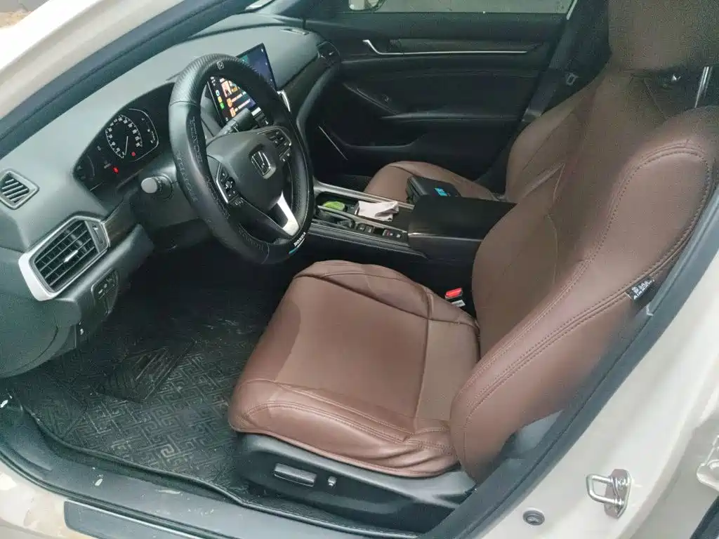 Honda Inspire — фото 11