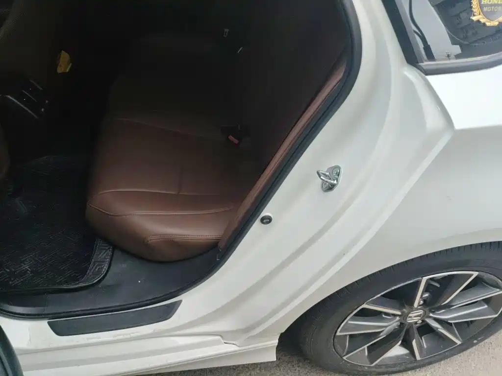 Honda Inspire — фото 13