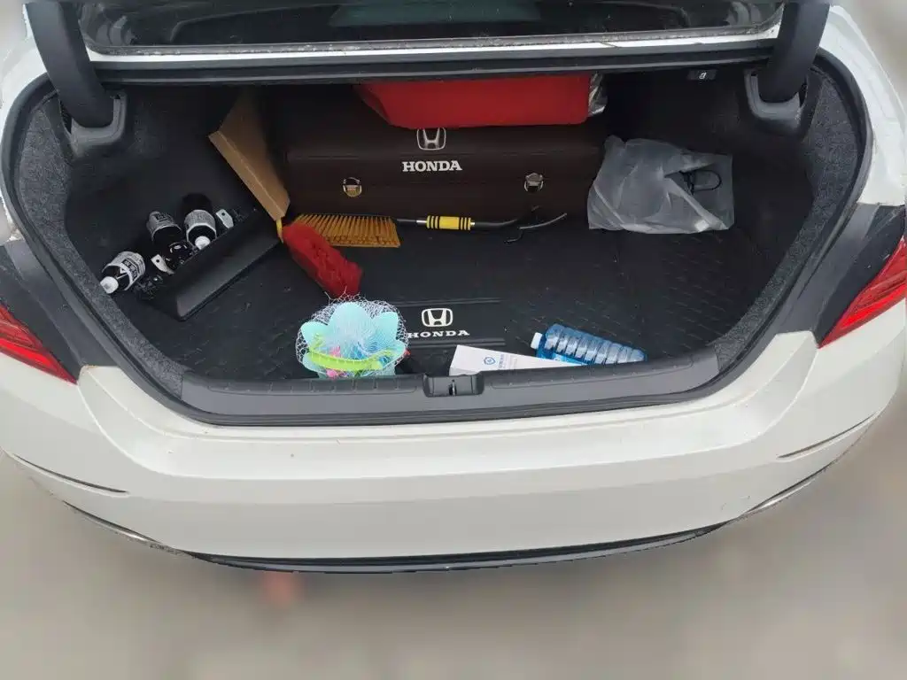 Honda Inspire — фото 15