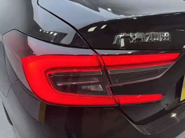 Honda Accord — фото 17