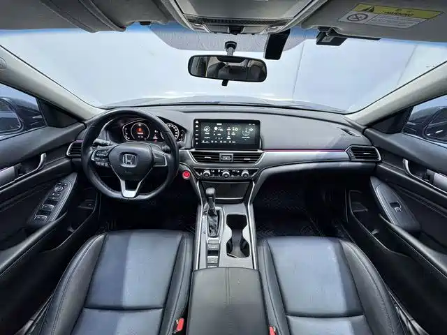 Honda Accord — фото 9