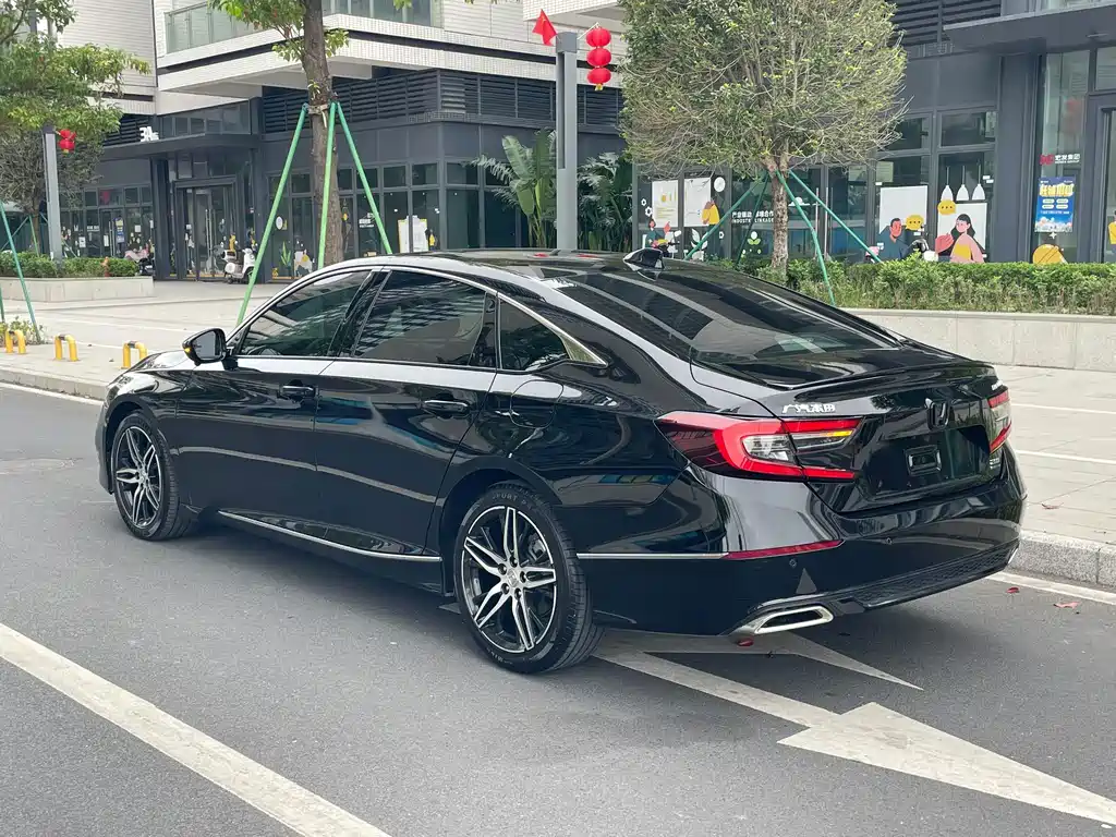 Honda Accord — фото 4