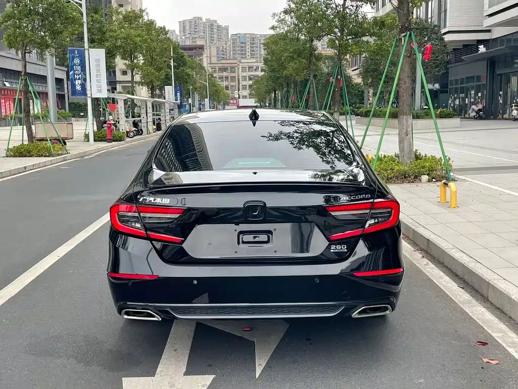 Honda Accord — фото 5