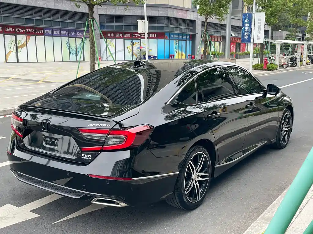 Honda Accord — фото 6