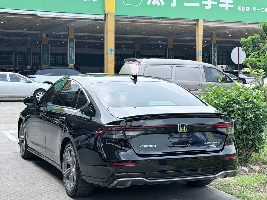 Honda Accord — фото 13