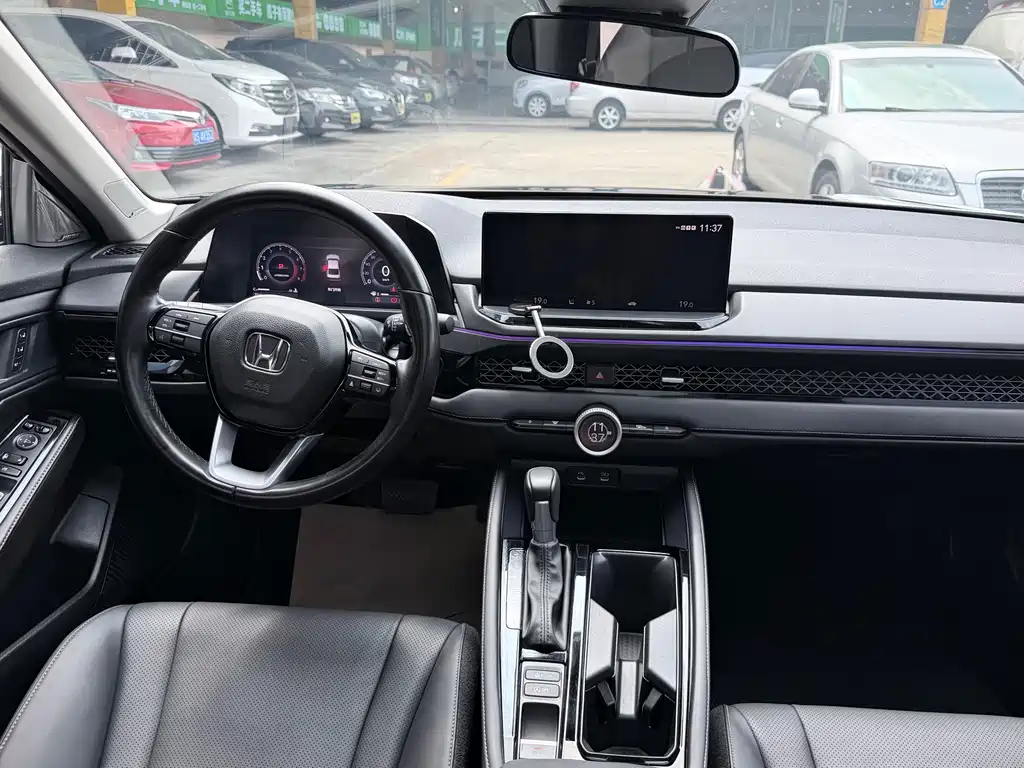 Honda Accord — фото 6