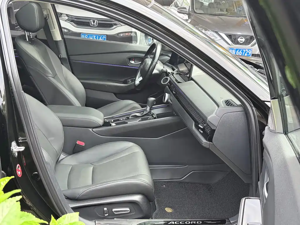 Honda Accord — фото 9