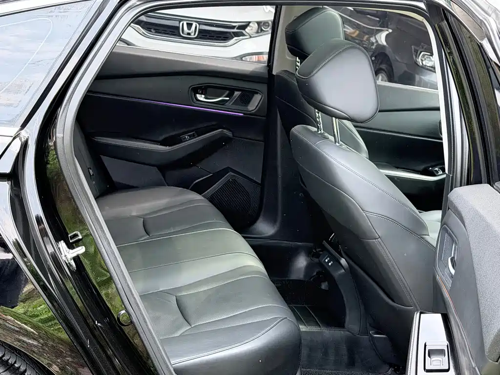 Honda Accord — фото 10