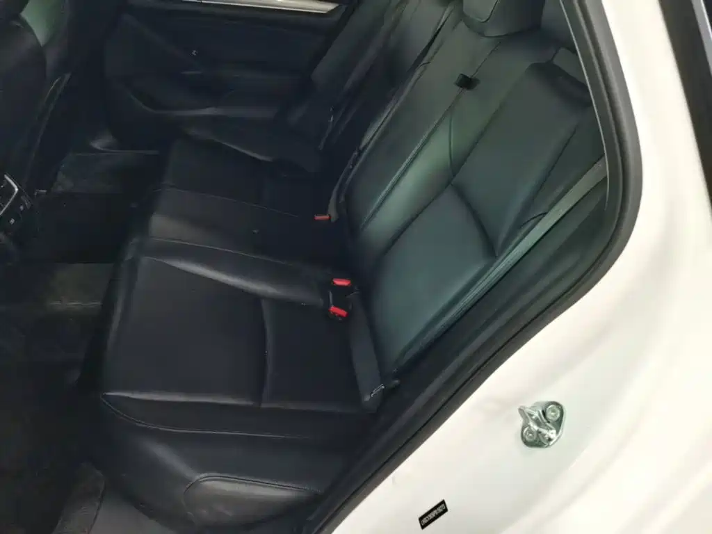 Honda Accord — фото 17