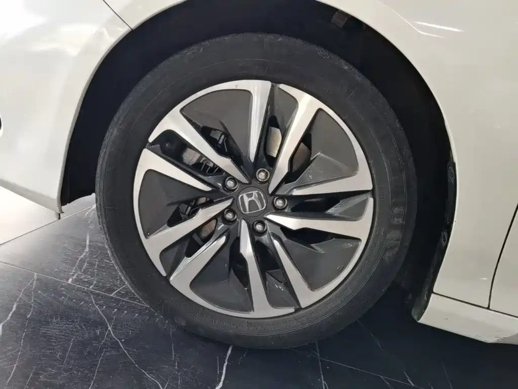 Honda Accord — фото 23