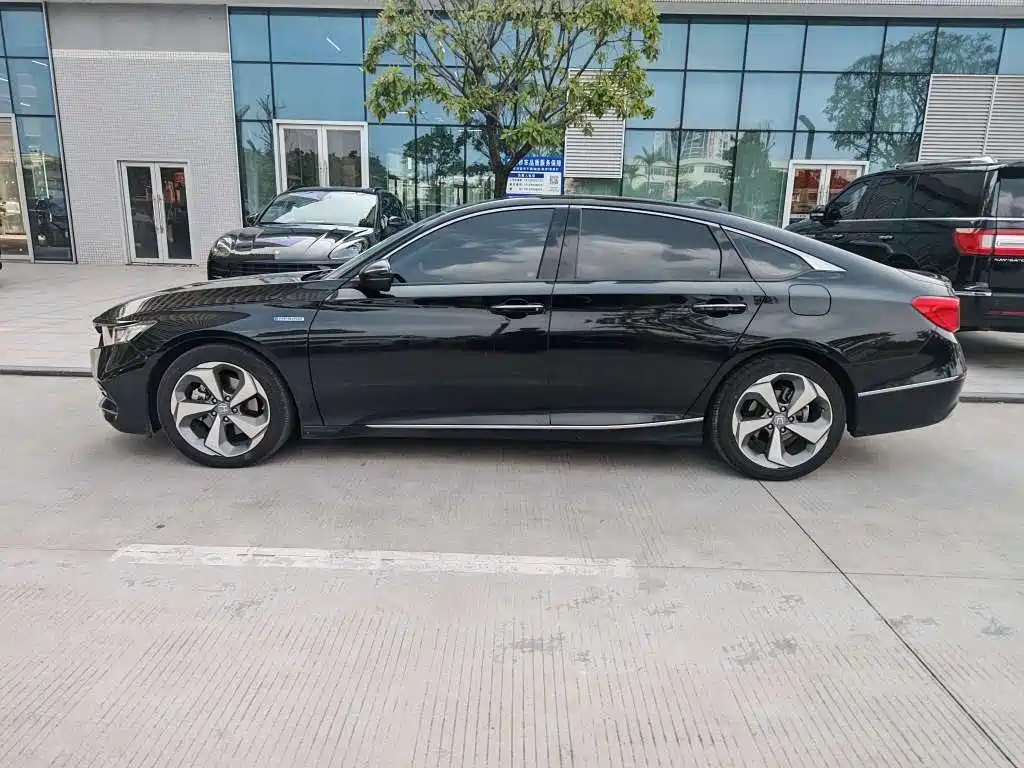 Honda Accord — фото 3