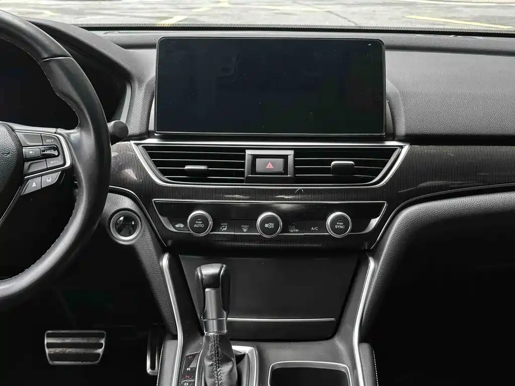 Honda Accord — фото 18