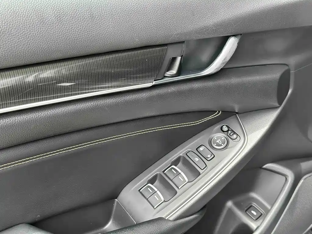 Honda Accord — фото 27