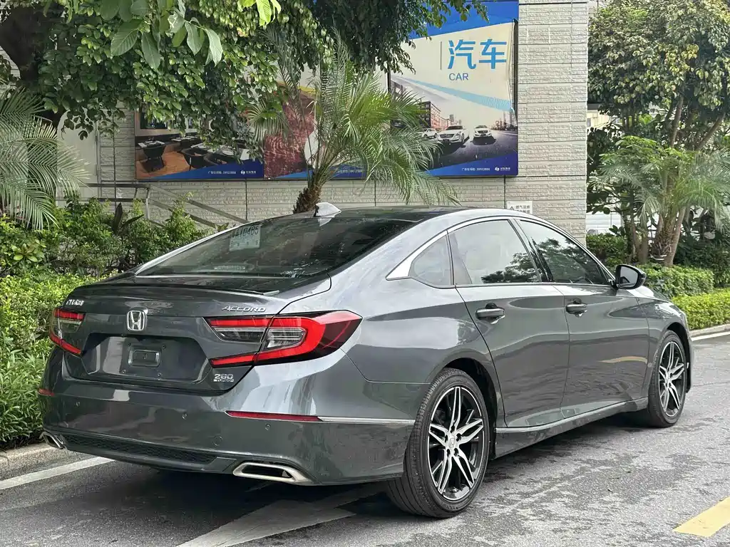 Honda Accord — фото 4