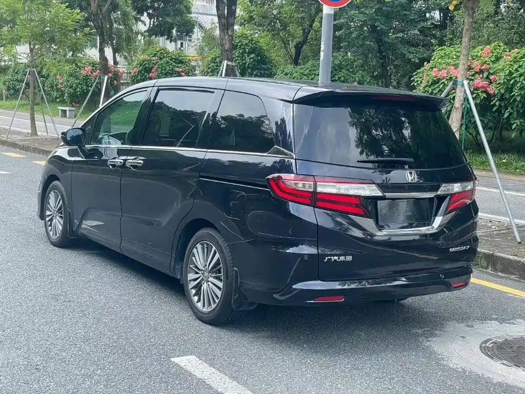 Honda Odyssey — фото 3
