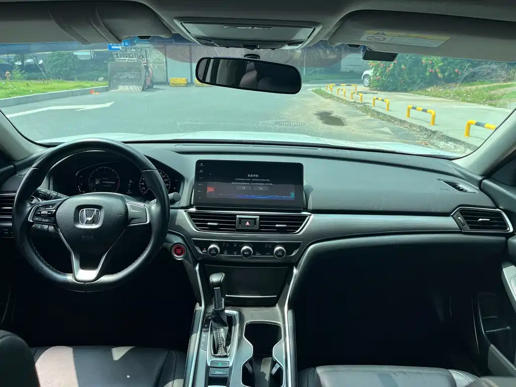 Honda Accord — фото 13