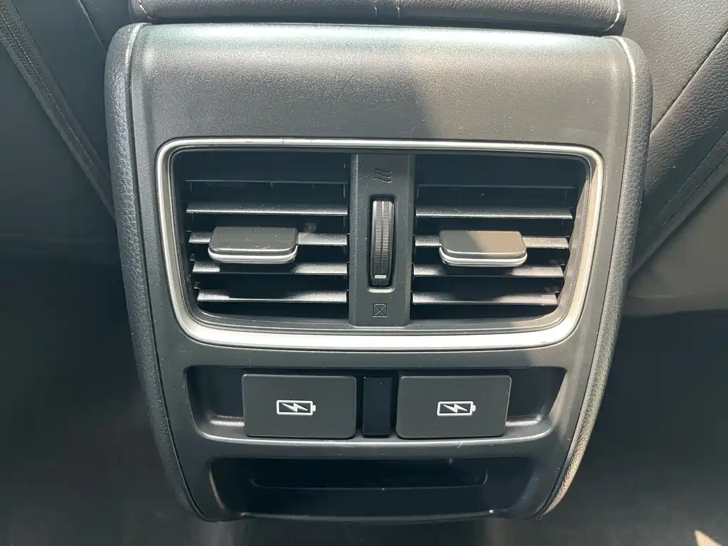Honda Accord — фото 28