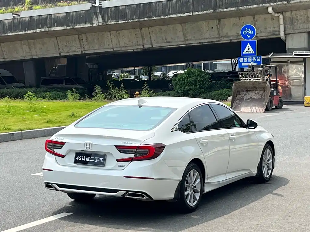 Honda Accord — фото 5