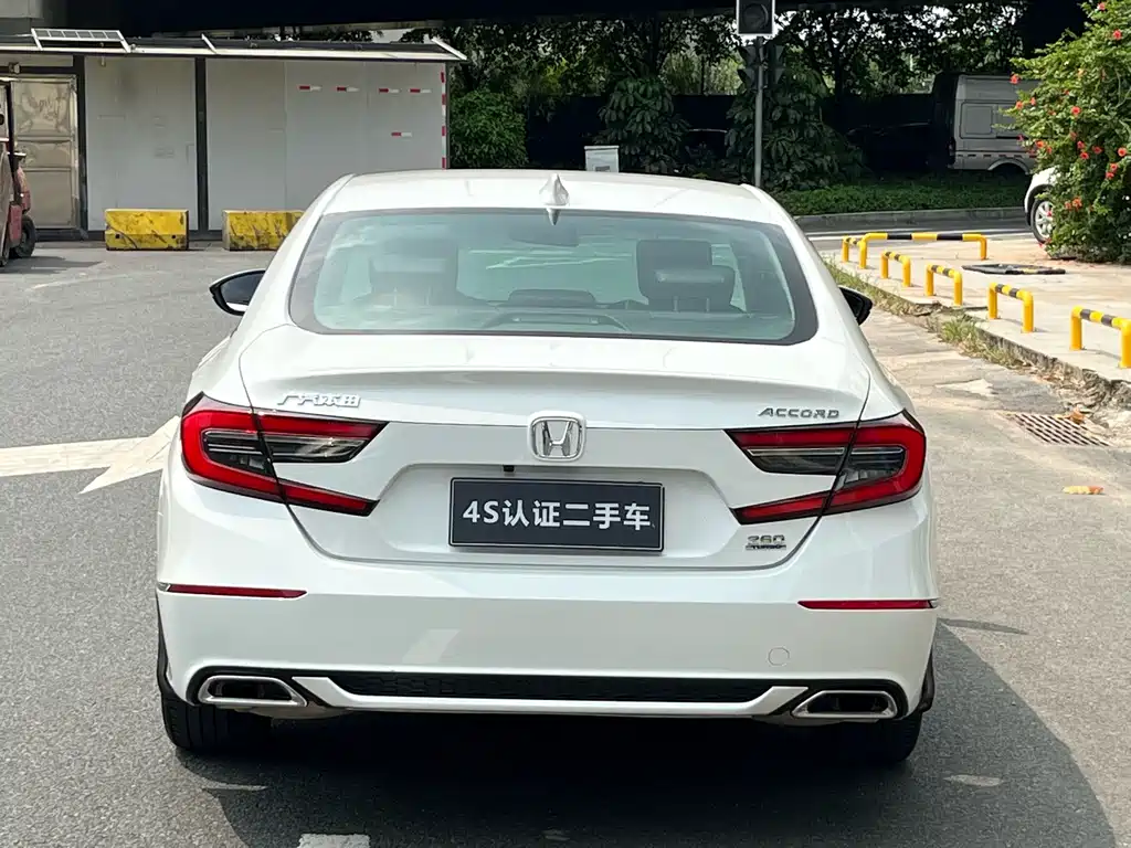 Honda Accord — фото 6