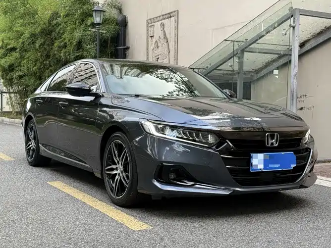 Honda Accord — фото 3