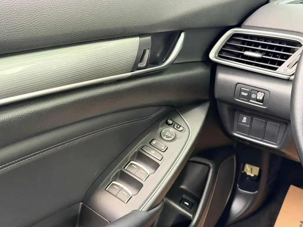 Honda Accord — фото 16