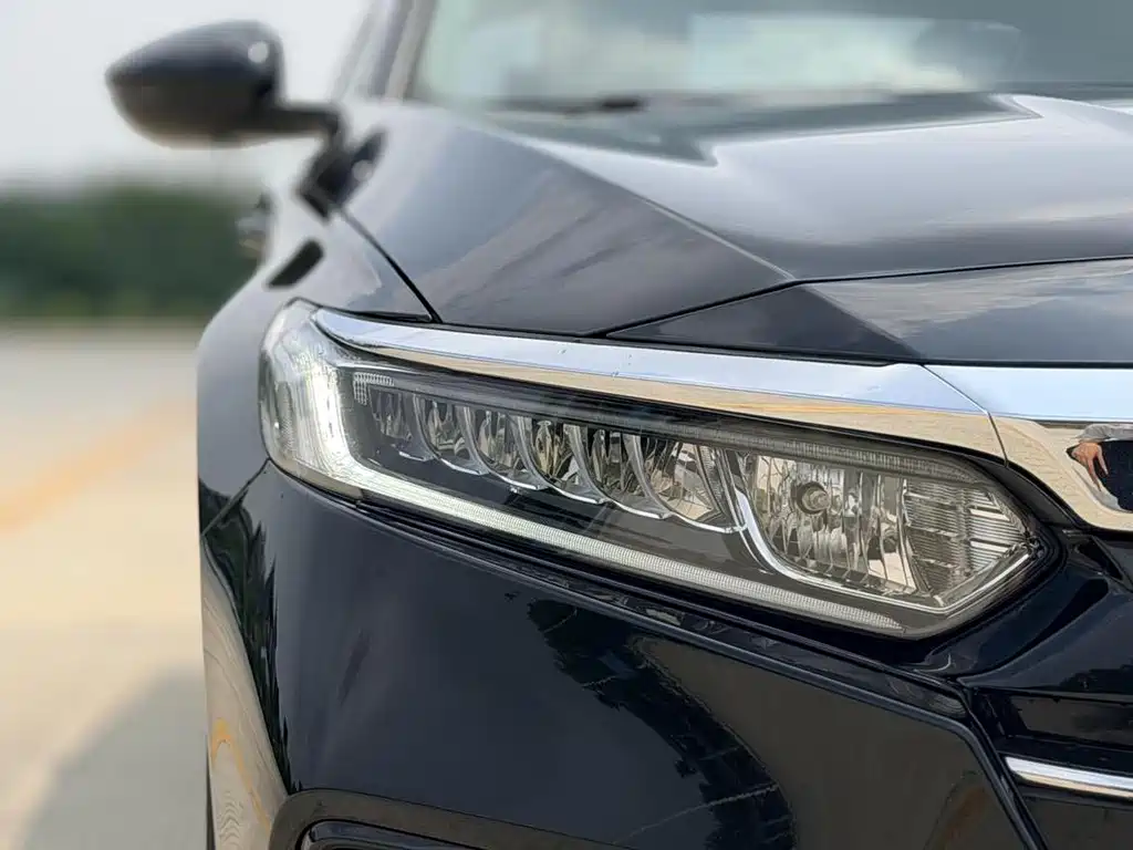 Honda Accord — фото 21
