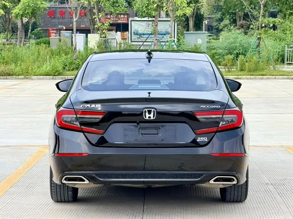 Honda Accord — фото 4