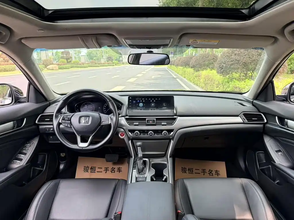 Honda Accord — фото 9