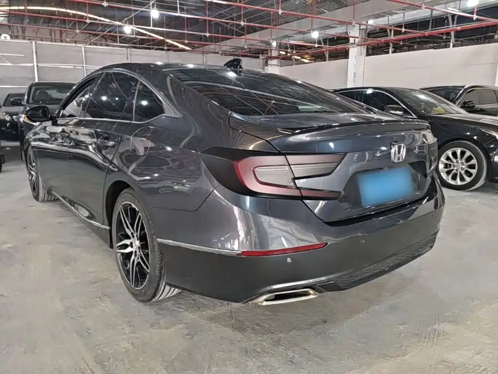 Honda Accord — фото 5