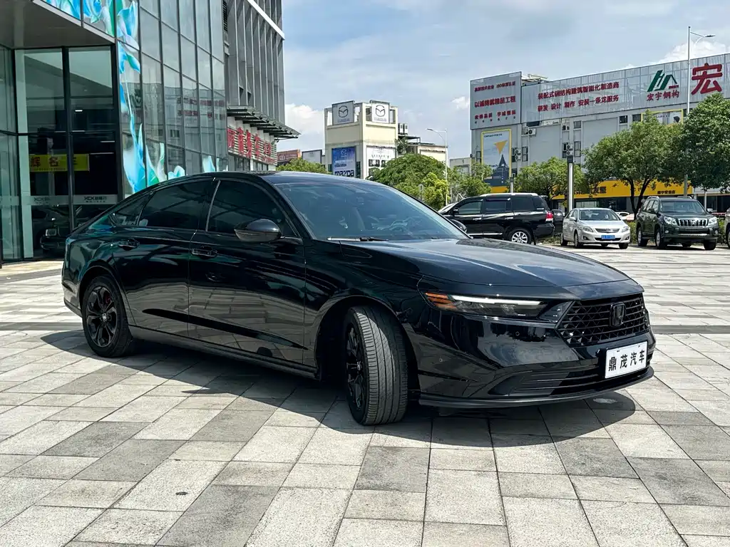 Honda Accord — фото 8