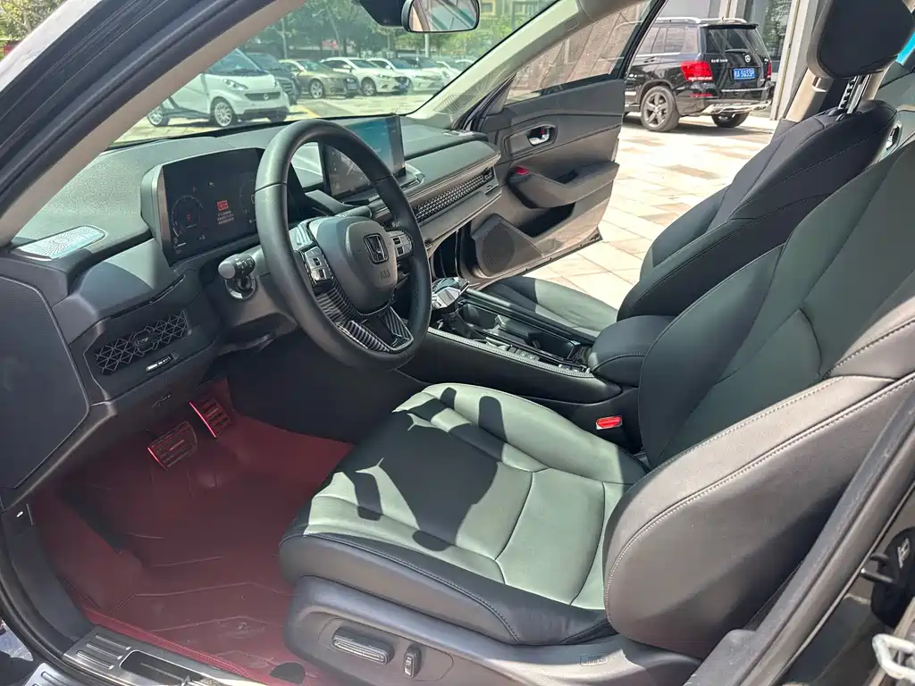 Honda Accord — фото 9