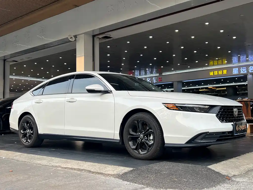 Honda Accord — фото 3