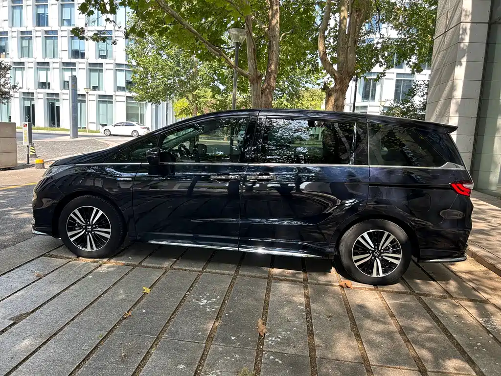 Honda Odyssey — фото 7