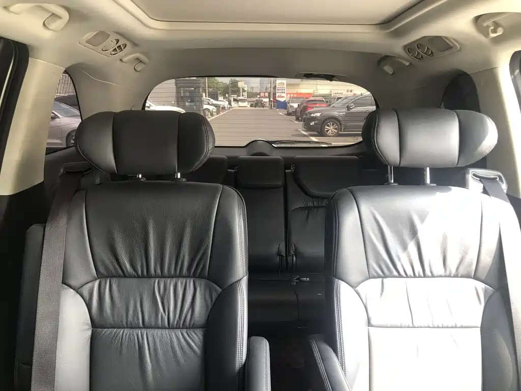 Honda Odyssey — фото 14