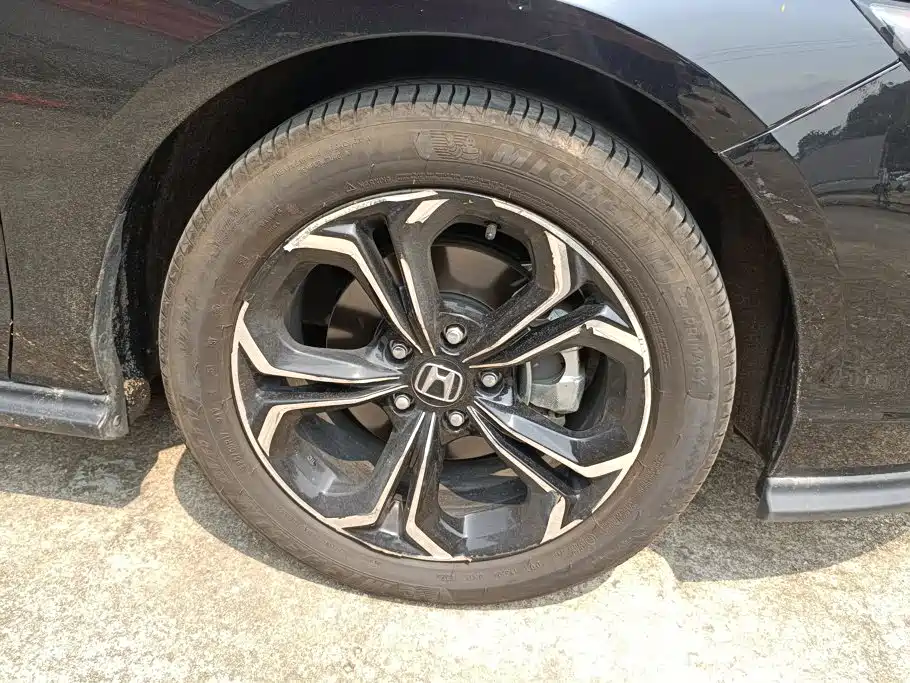 Honda Accord — фото 6