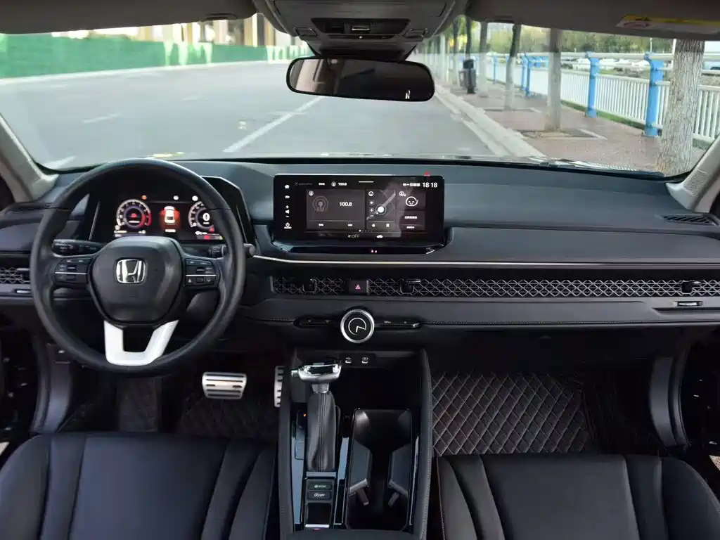 Honda Accord — фото 5