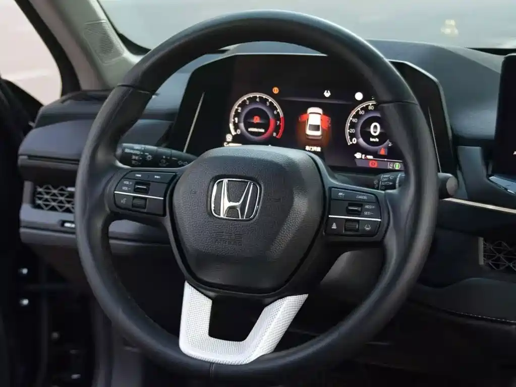 Honda Accord — фото 8