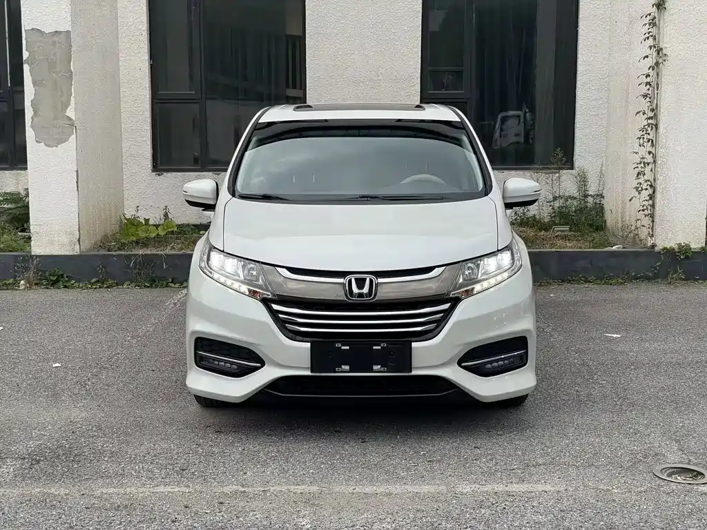 Honda Odyssey — фото 13