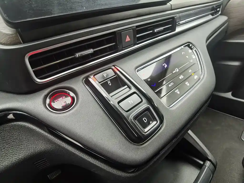 Honda Odyssey — фото 13