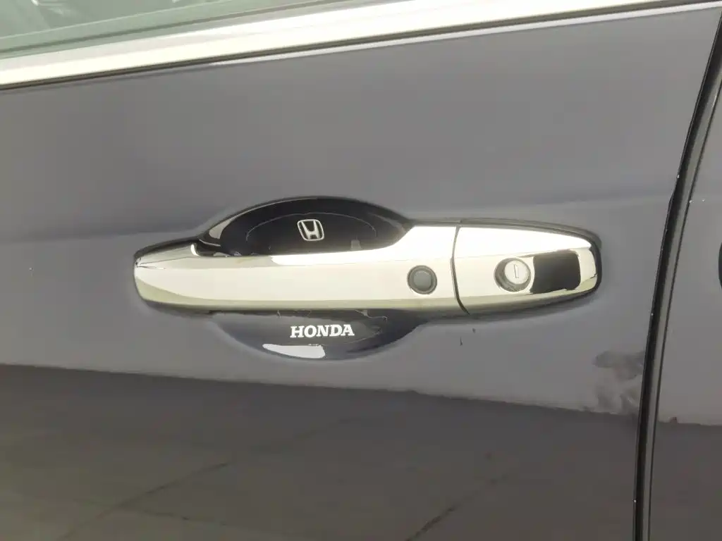 Honda Odyssey — фото 18