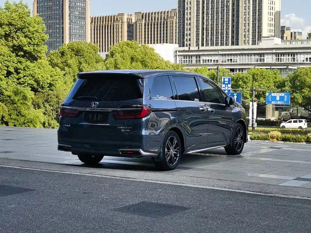 Honda Odyssey — фото 5