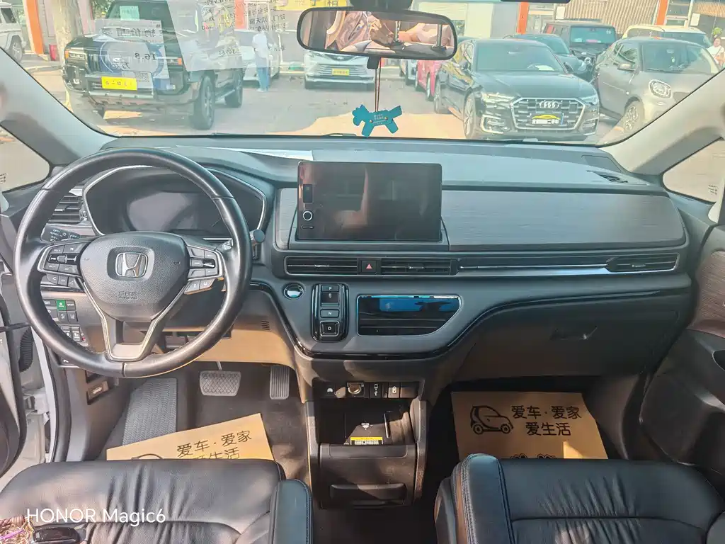 Honda Odyssey — фото 18